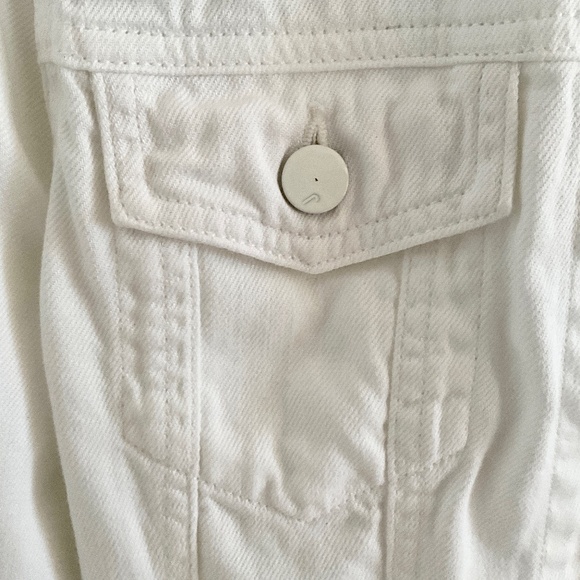 REVOLVE x J Brand Women’s Denim Trucker Jacket Optic White Size XS - Picture 8 of 13